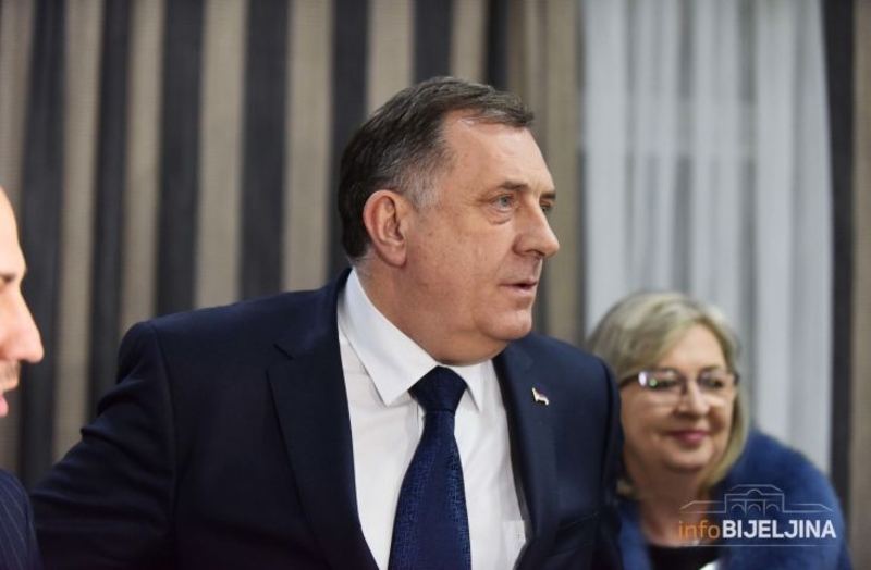 Dodik: Sutra stupa na snagu Zakon o nepokretnoj imovini