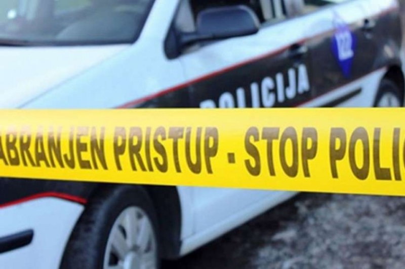 Pretukao punicu na njenom radnom mjestu i prijetio da će je ubiti nožem