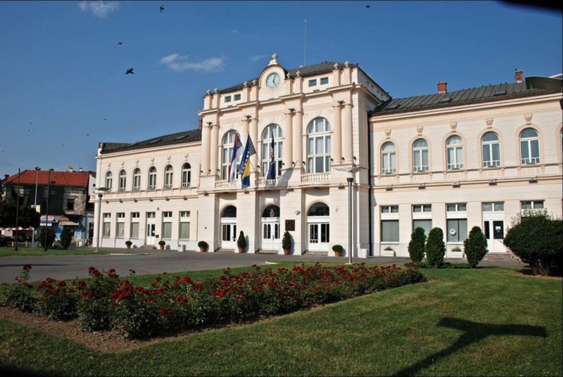 NAGRADE OD 300 DO 1000 KM: Bira se najljepše dvorište, balkon i terasa u Semberiji