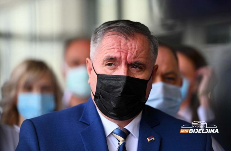 Višković: Nisam pomišljao na ostavku kada su se pojavile optužbe za kiseonik